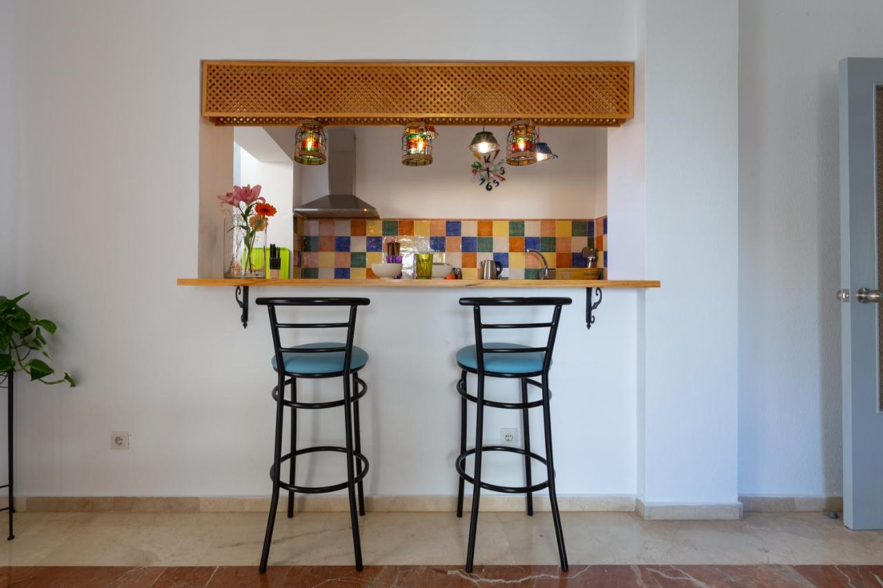 Luminoso Apartamento De Dos Habitaciones Con Terraza Y Parking En El Centro Málaga Exterior foto