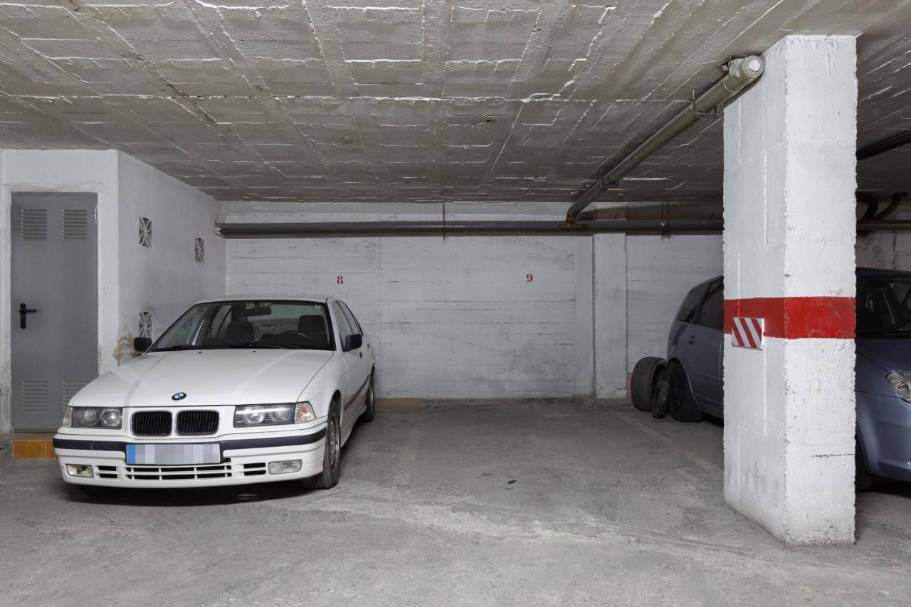 Luminoso Apartamento De Dos Habitaciones Con Terraza Y Parking En El Centro Málaga Exterior foto